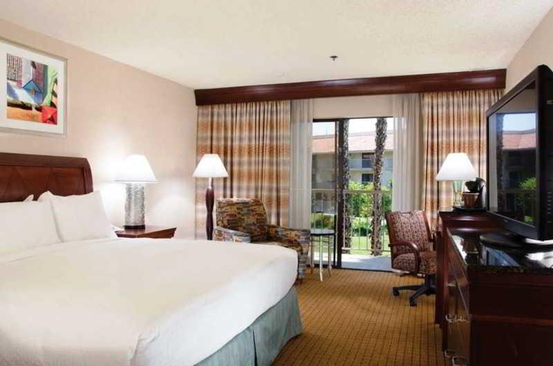 Doubletree By Hilton Bakersfield Hotel Exterior foto
