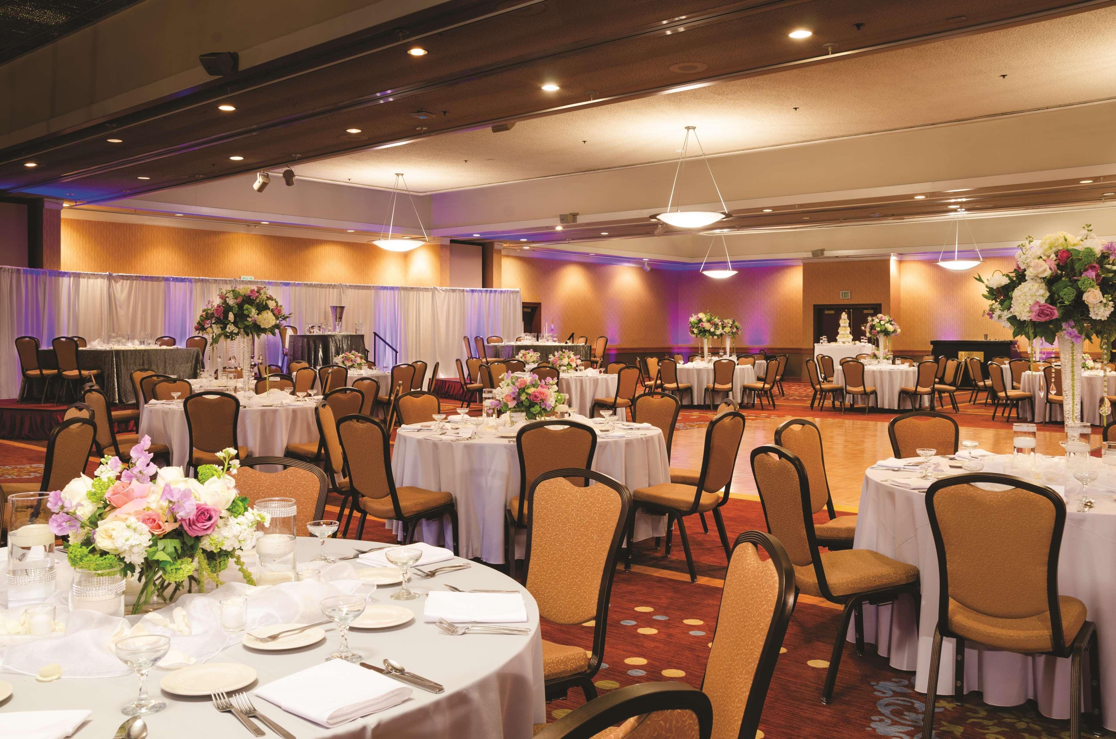 Doubletree By Hilton Bakersfield Hotel Facilități foto