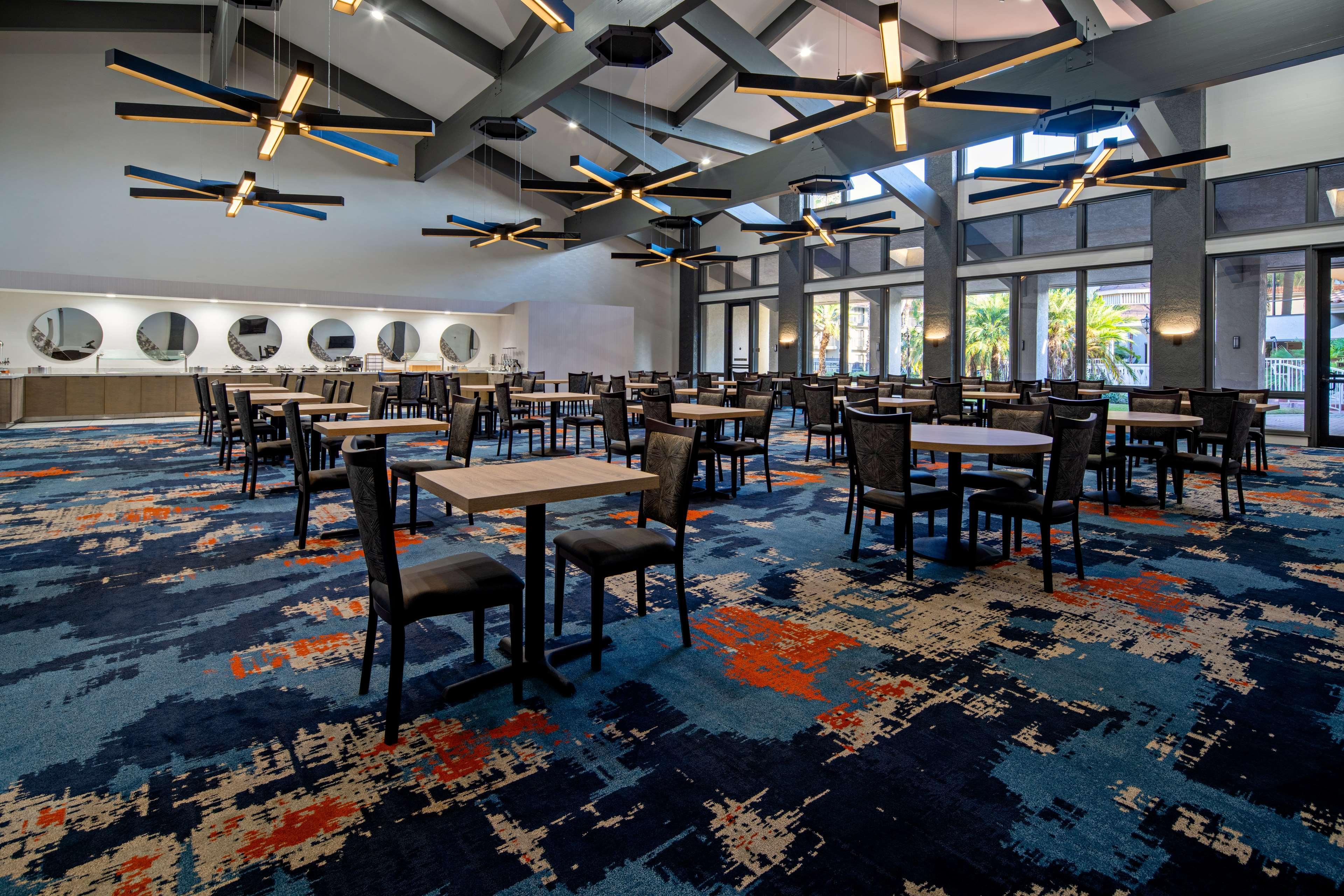 Doubletree By Hilton Bakersfield Hotel Exterior foto