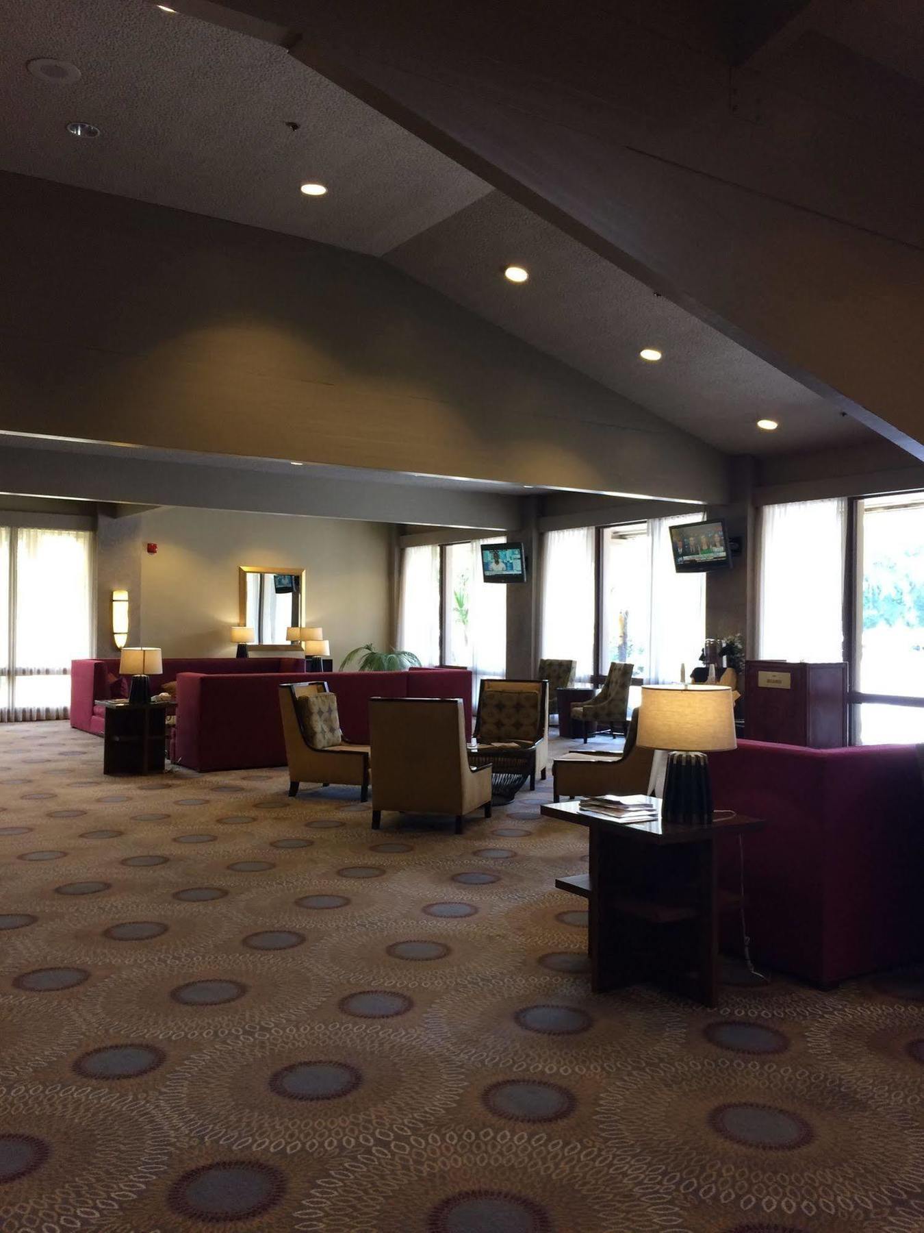 Doubletree By Hilton Bakersfield Hotel Exterior foto
